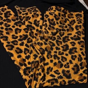 LuLaRoe Leopard Print Leggings - Black and Gold